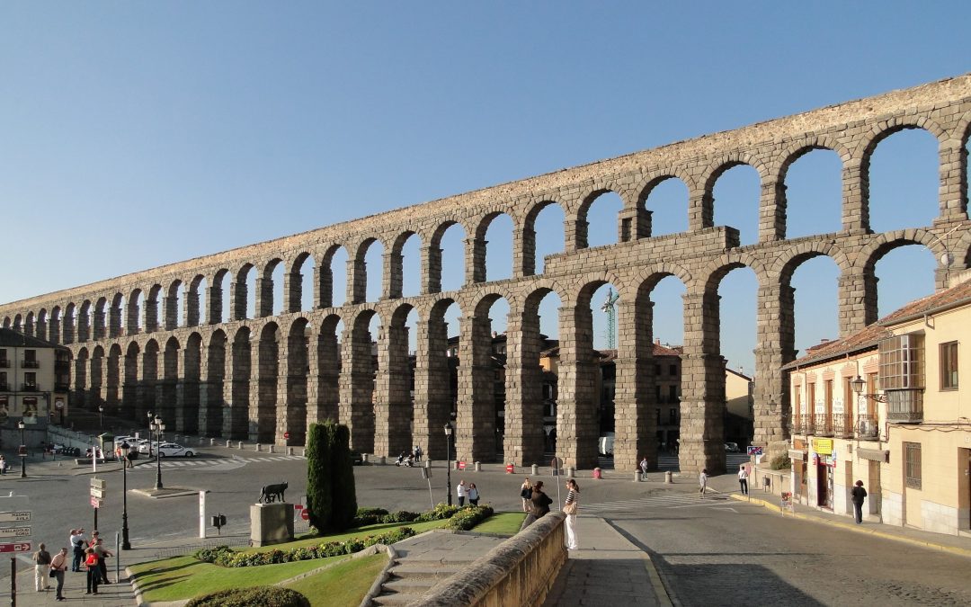 Escapada de Fin de Semana en Camper: Descubre la Historia y el Encanto de Segovia desde Madrid